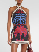 Einzigartiges Neckholder-Minikleid mit Sommerdruck